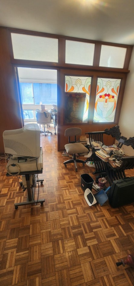 Excelente oficina Apto vivienda 2 ambientes c-frente a gran pulmon abierto de manzana muy luminoso