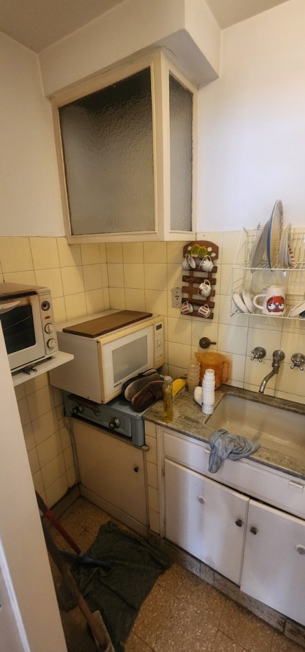 Excelente oficina Apto vivienda 2 ambientes c-frente a gran pulmon abierto de manzana muy luminoso
