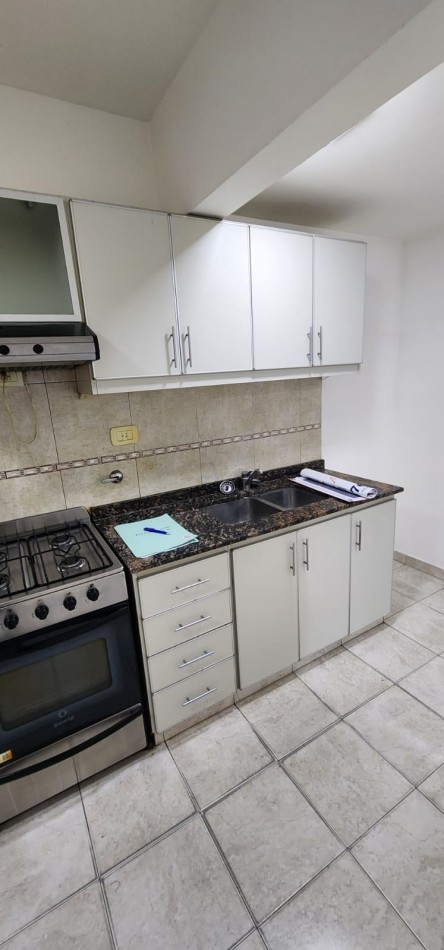 Dvino! 2 ambientes al frente con tremendo balcon terraza El precio INCLUYE EXPENSAS