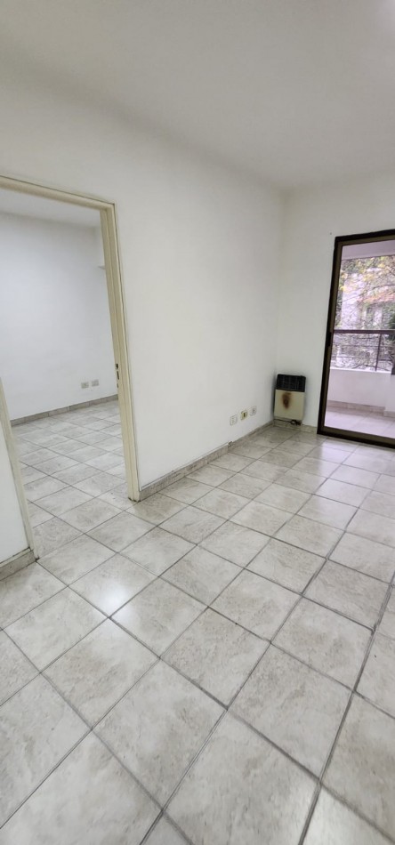 Dvino! 2 ambientes al frente con tremendo balcon terraza El precio INCLUYE EXPENSAS