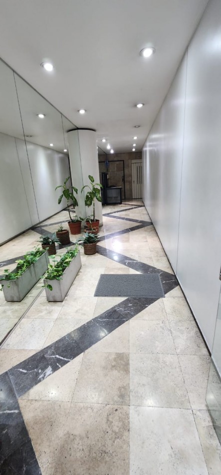 Diviiina! Oficina todo el piso planta libre al Frente 2 baños
