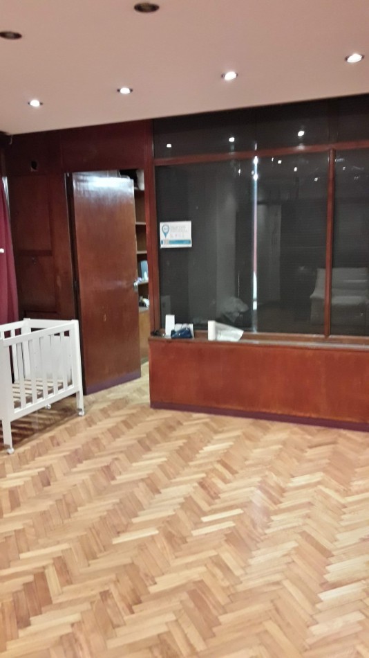 Diviiina! Oficina todo el piso planta libre al Frente 2 baños