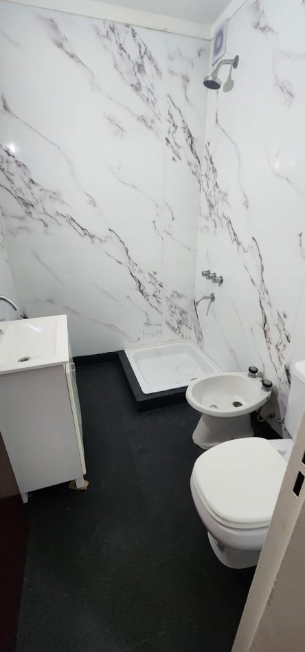 Amplio 3 ambientes cocina y baño a nuevo APTO PROFESIONAL