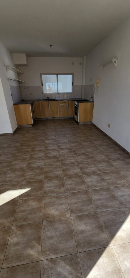 Diviino!!! 2 amb al Fte con bcon atza bño cocina c/lav piscina sum recien pintado