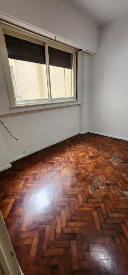 Venta departamento 2 ambientes baño cocina pisos de parquet