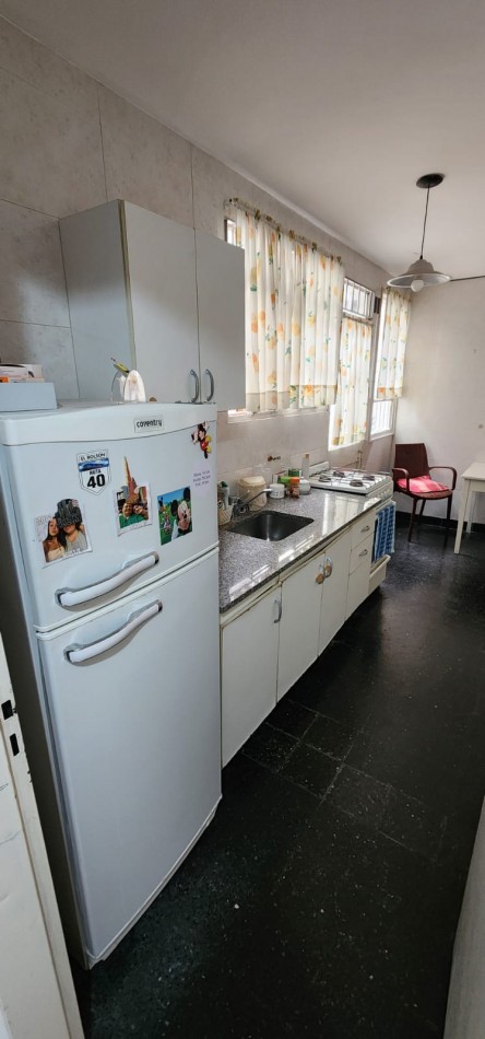 Extraordinaria PB a/prof c/fte 3 amb patio bño toil cocina c/pequeño offic lav impec estado