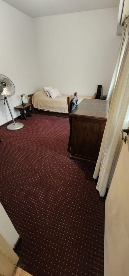 Extraordinaria PB a/prof c/fte 3 amb patio bño toil cocina c/pequeño offic lav impec estado