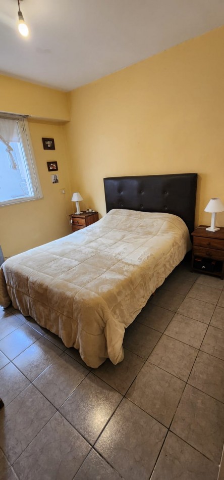 Extraordinaria PB a/prof c/fte 3 amb patio bño toil cocina c/pequeño offic lav impec estado