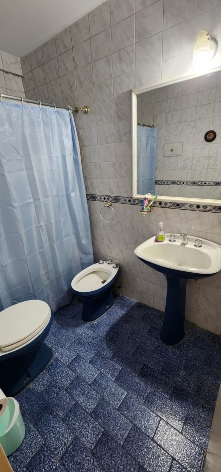 Extraordinaria PB a/prof c/fte 3 amb patio bño toil cocina c/pequeño offic lav impec estado