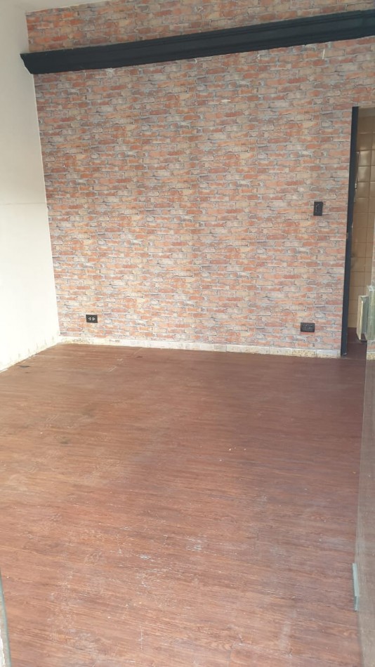 Magnifico local mts.Av De los Incas y Av. Triunvirato subte B Foco Comercial