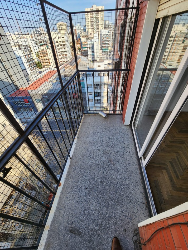 2 ambientes al frente con balcon gran recepcion cocina lavadero