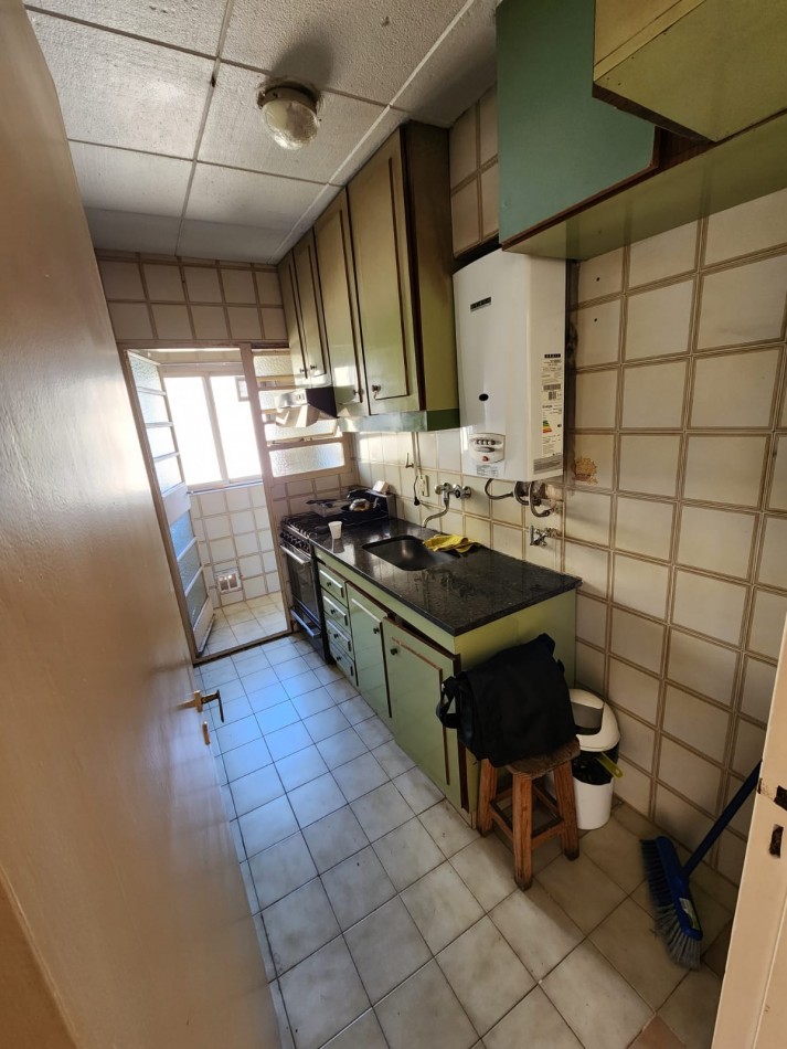 2 ambientes al frente con balcon gran recepcion cocina lavadero