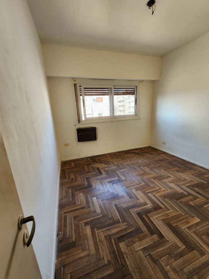 2 ambientes al frente con balcon gran recepcion cocina lavadero