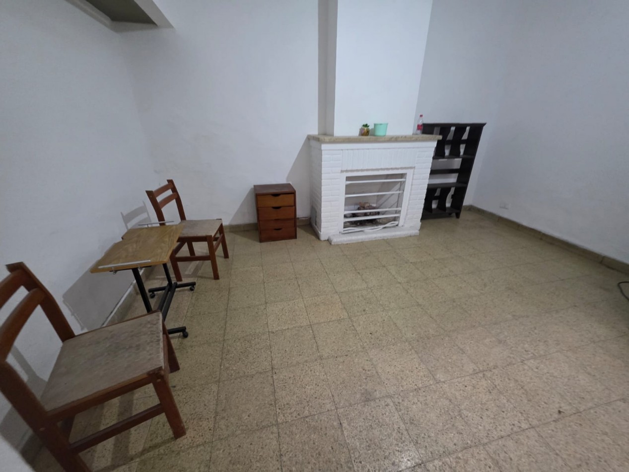 Estupendo PH, en planta baja 2 ambientes tipo casa Sin Expensas con patio