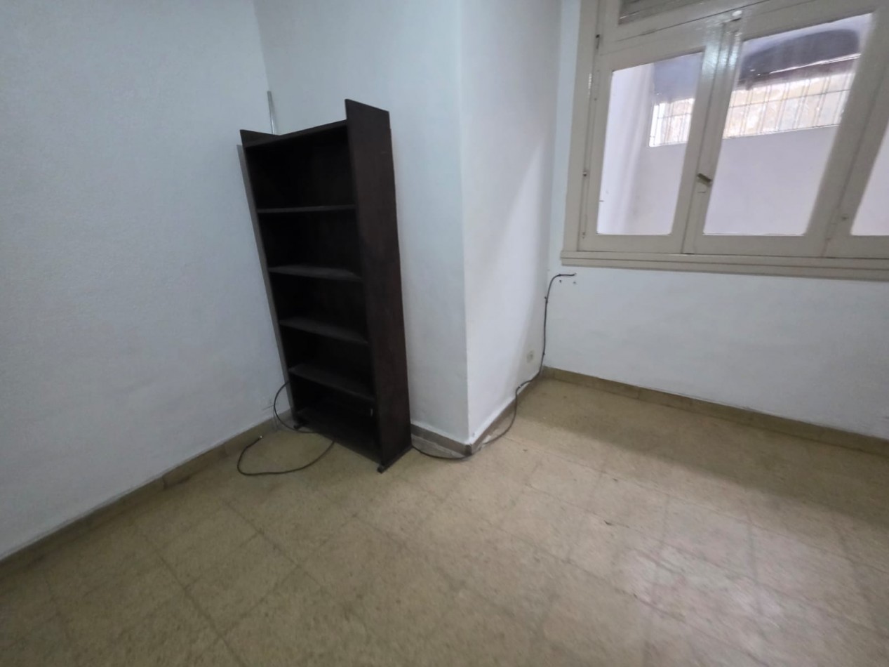 Estupendo PH, en planta baja 2 ambientes tipo casa Sin Expensas con patio