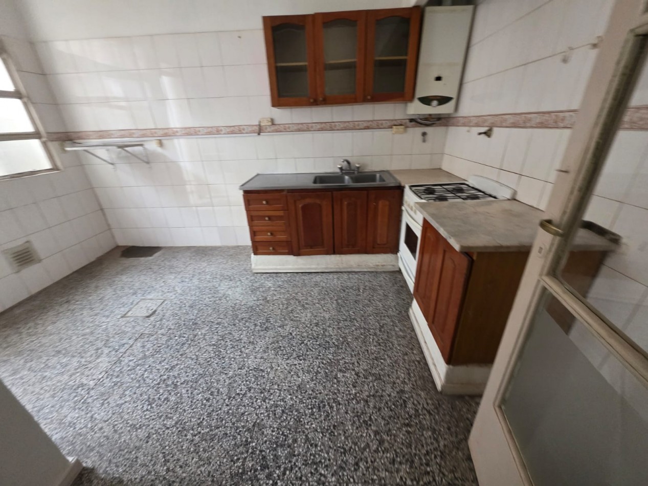 Estupendo PH, en planta baja 2 ambientes tipo casa Sin Expensas con patio