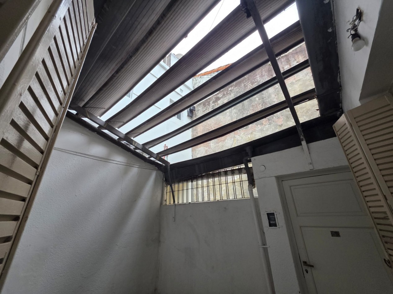 Estupendo PH, en planta baja 2 ambientes tipo casa Sin Expensas con patio