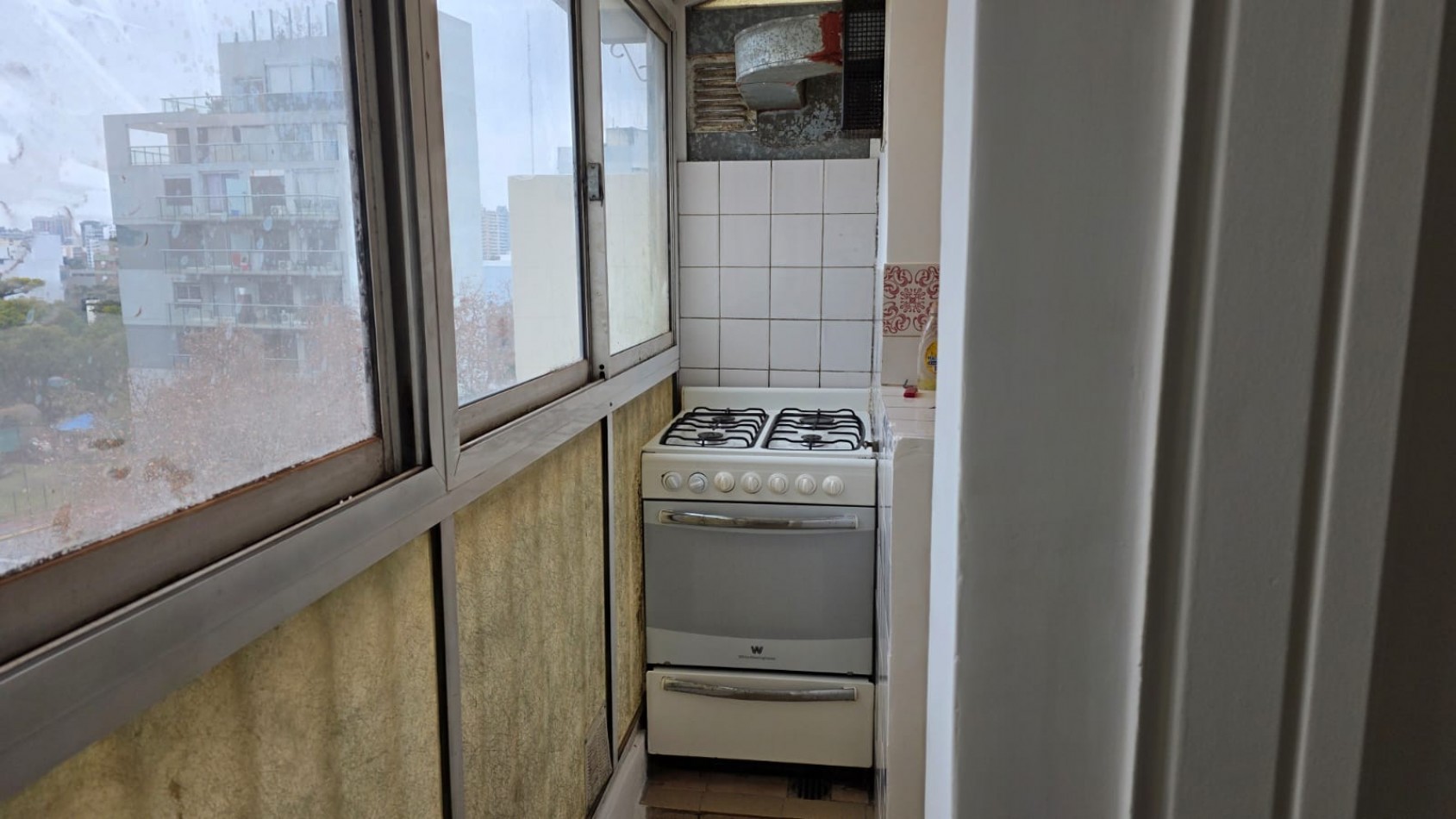 Excelente 2 ambientes c/frente Luminoso Comoda cocina