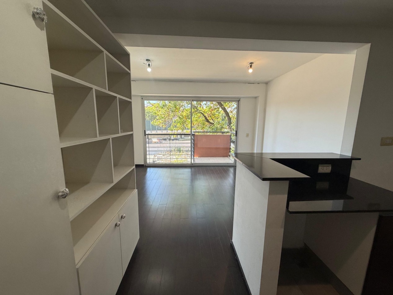 Departamento en alquiler 2amb en Barrio Chino s-pso Fte bcon COCHERA