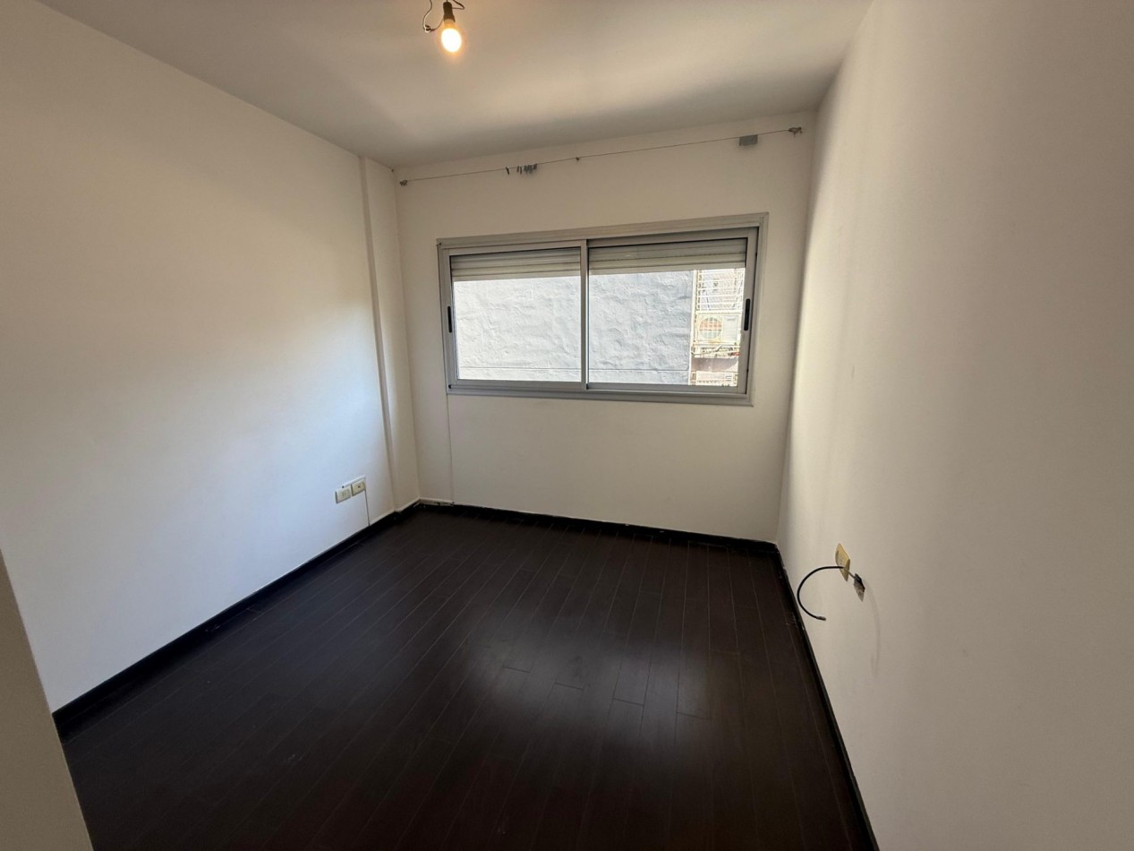 Departamento en alquiler 2amb en Barrio Chino s-pso Fte bcon COCHERA