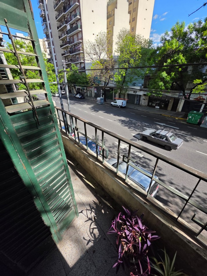 Excelente PH 6 ambientes tipo casa sin expensas entrada independiente de estilo