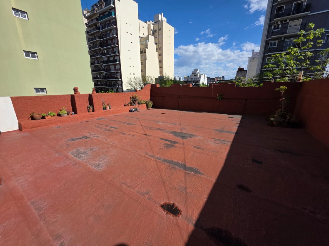 Excelente PH 6 ambientes tipo casa sin expensas entrada independiente de estilo