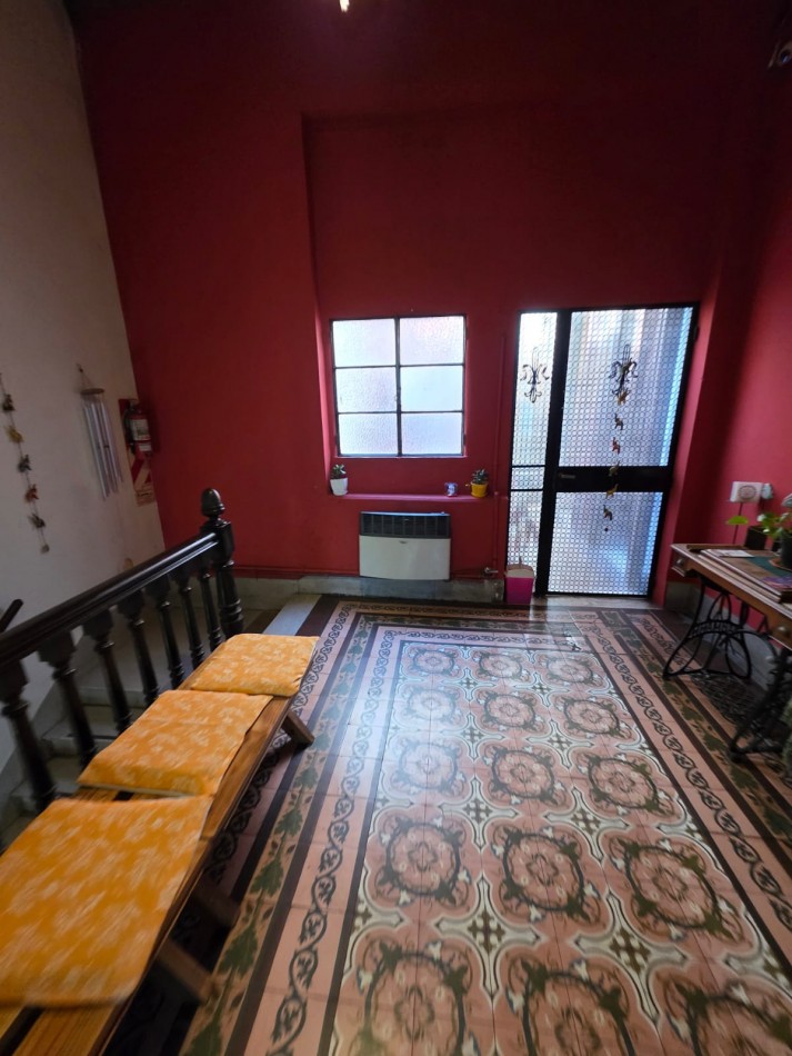 Excelente PH 6 ambientes tipo casa sin expensas entrada independiente de estilo