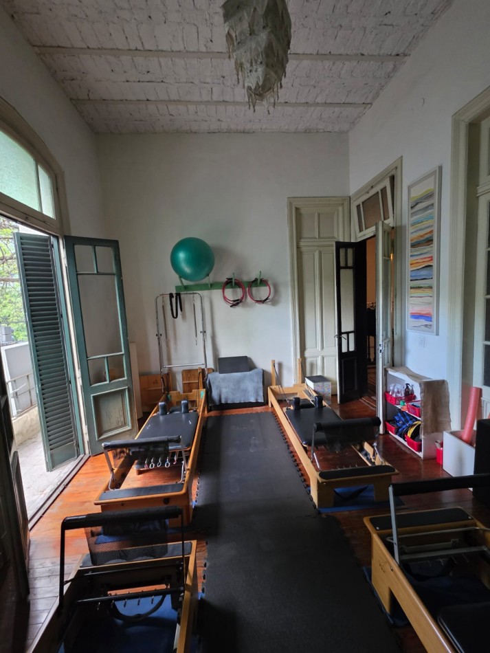 Excelente PH 6 ambientes tipo casa sin expensas entrada independiente de estilo