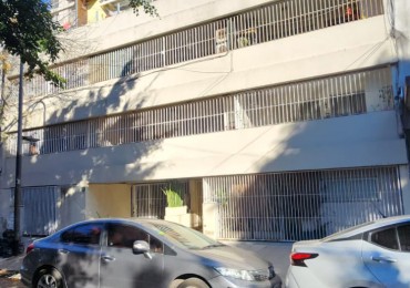 Estupenda cochera cubierta y fija apta camioneta bajas exp
