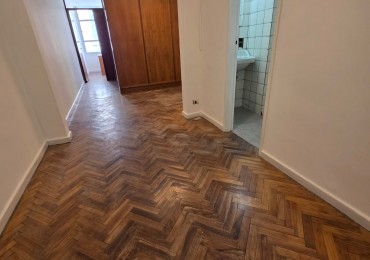 TRIBUNALES Oficina en venta semipiso al frente